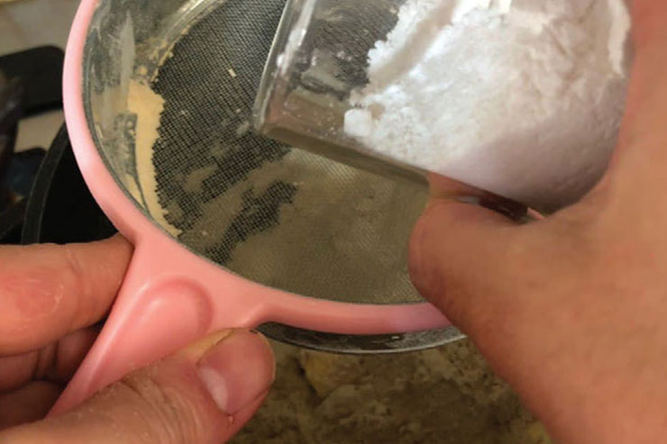 حلوای شکلاتی