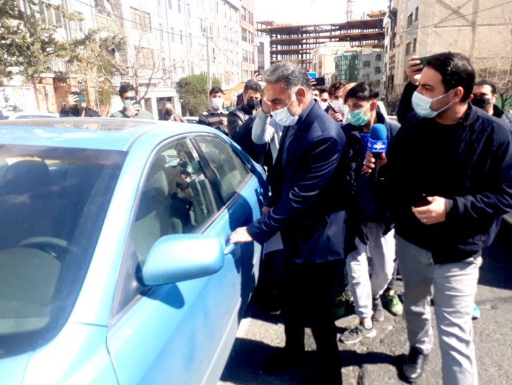 جمله معروف خیر است حتی به هنگام خروج از باشگاه استقلال و برکناری از زبان محمود فکری نیفتاد. سرمربی استقلال حتی در هنگام برکناری هم همه چیز را خیر می‌بیند!