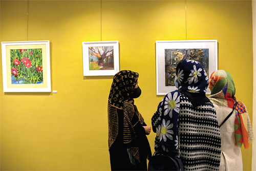 رد رفاقت روی دیوار‌های تازه‌رنگ‌شده