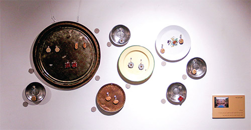 برخاسته از نقش و واژه&zwnj;های غبارآلود