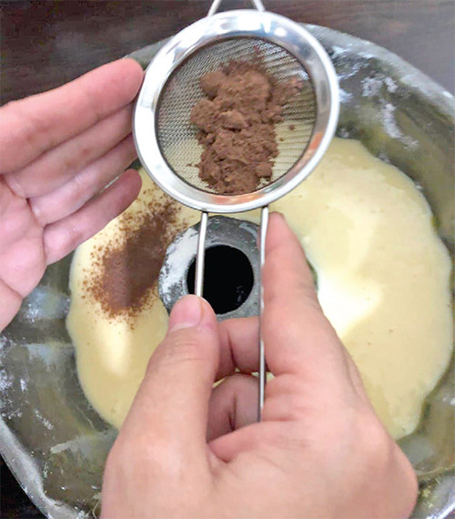 طرز تهبه کیک مواج