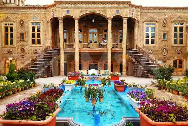 مقابله‌های فراقانونی؛ آفت شادی در مشهد/ ایجاد شادکامی نیازمند سیاست‌گذاری کلان است/ شادی در مشهد؛ پاس‌کاری میان مسئولان