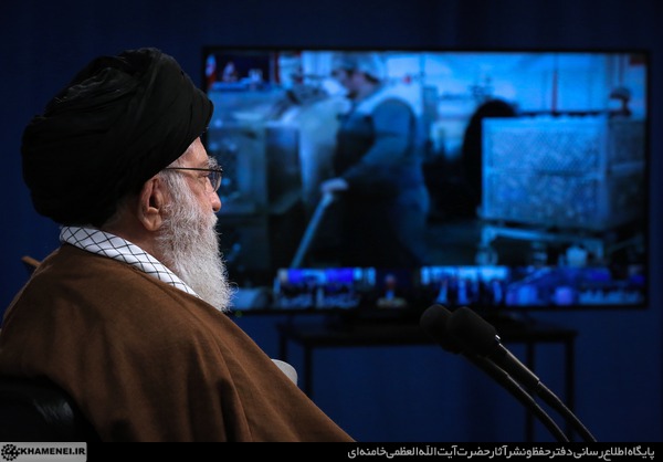 رهبر معظم انقلاب: دستمزد عادلانه، پرداخت منظم و بدون تأخیر، امنیت شغلی، حقوق طبیعی نیروی کار است