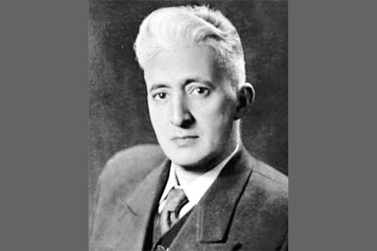 که آواز او در جهان فرخ است