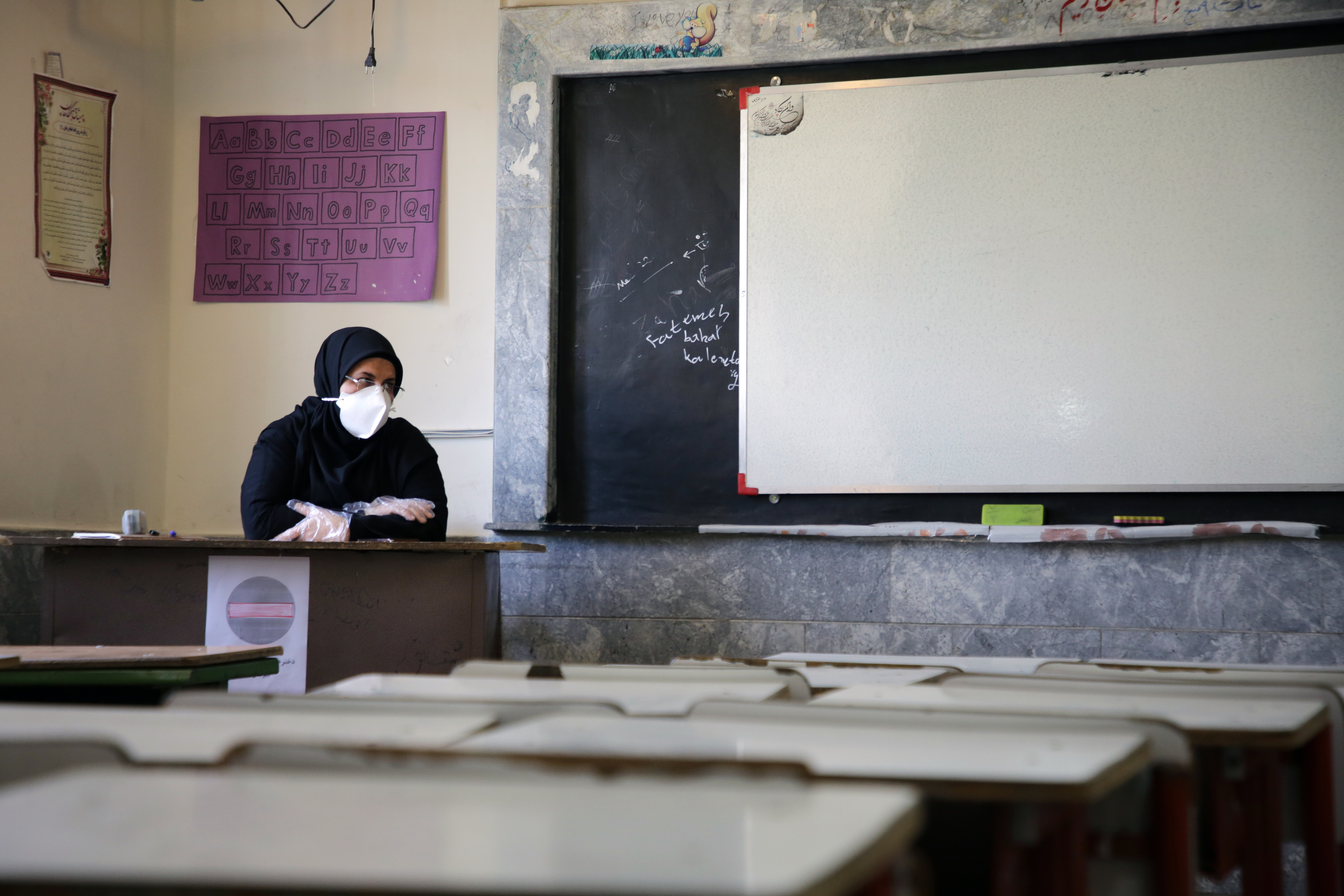 استقبال دانشآموزان پایه اول تا سوم ابتدایی از بازگشایی مدارس+تصاویر استقبال دانشآموزان پایه اول تا سوم ابتدایی از بازگشایی مدارس+تصاویر