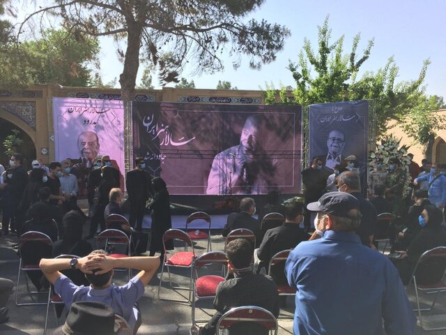 مراسم تشییع و خاکسپاری محمد علی کشاورز+ فیلم و تصاویر مراسم تشییع و خاکسپاری محمد علی کشاورز+ فیلم و تصاویر