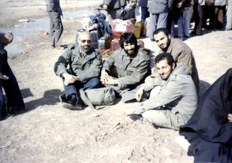 هر سال همزمان با آزادسازی خرمشهر، مراسم‌هایی گرفته می‌شود که اصلاً حاصلی برای مردم خرمشهر ندارد و شرایطشان بهتر نمی‌شود