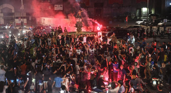 هواداران ناپولی کرونا را فراموش کردند + عکس هواداران ناپولی کرونا را فراموش کردند + عکس