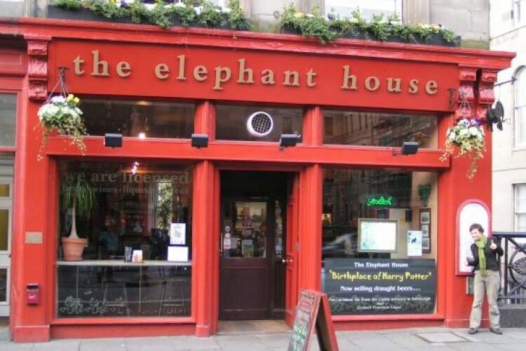 جی کی رولینگ بالاخره محل اصلی تولد داستان هری پاتر را لو داد جی کی رولینگ بالاخره محل اصلی تولد داستان هری پاتر را لو داد