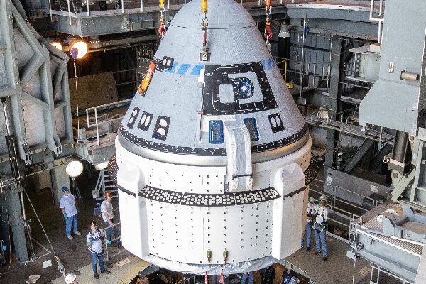 چتر نجات هواپیمای بوئینگ آزمایش شد