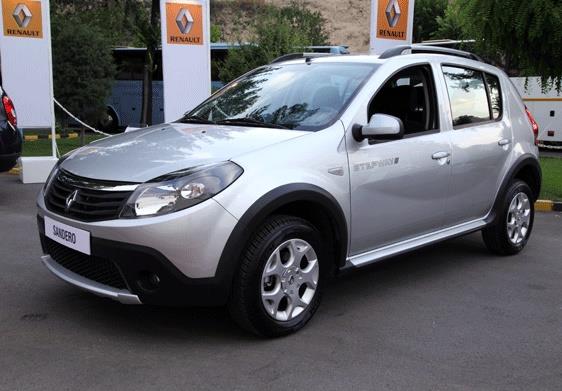 مقایسه خودرو دنا پلاس با رنو ساندرو استپ وی