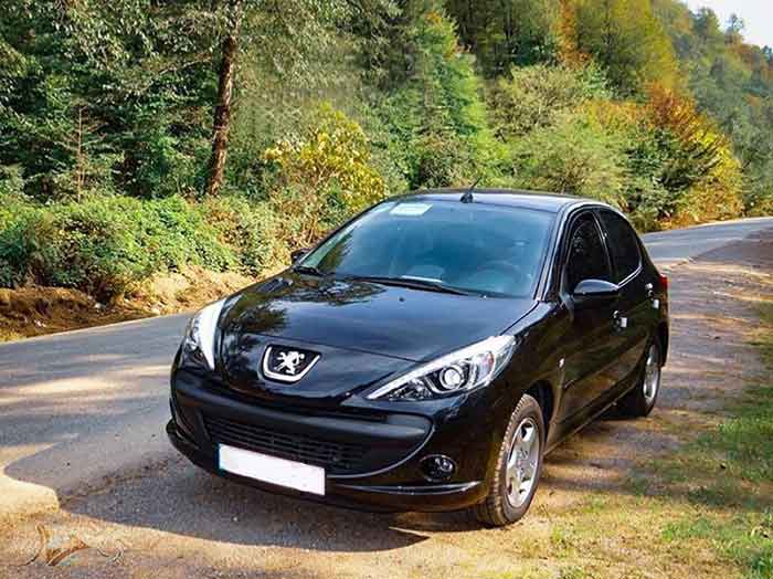 مقایسه دو خودروی سواری دنا پلاس با ۲۰۷i