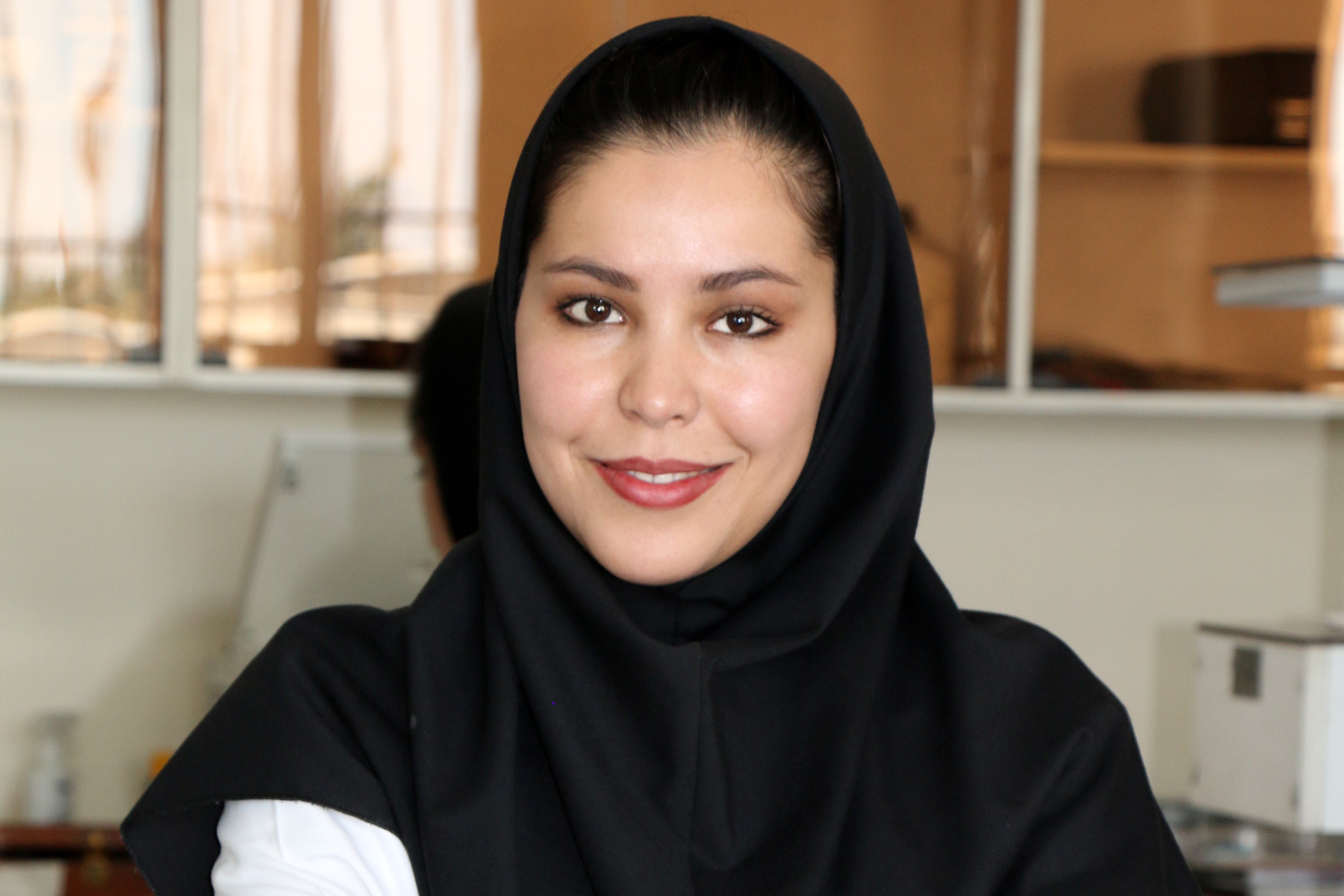 گفتوگو با فاطمه فاضل مهاجر افغانستانی و یکی از شش دانشمند جوان «بنیاد ارِل» کانادا گفتوگو با فاطمه فاضل مهاجر افغانستانی و یکی از شش دانشمند جوان «بنیاد ارِل» کانادا