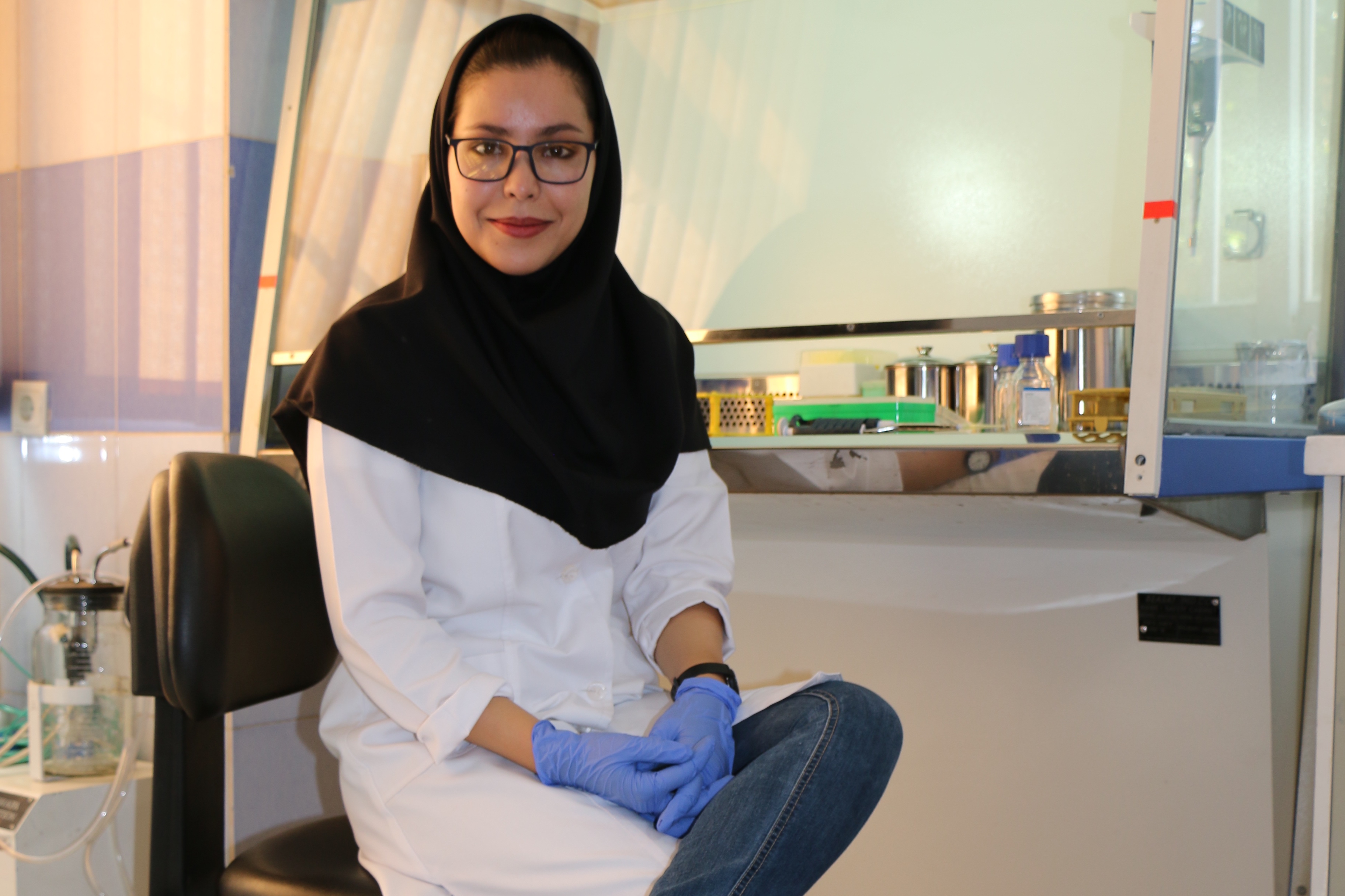 گفتوگو با فاطمه فاضل مهاجر افغانستانی و یکی از شش دانشمند جوان «بنیاد ارِل» کانادا گفتوگو با فاطمه فاضل مهاجر افغانستانی و یکی از شش دانشمند جوان «بنیاد ارِل» کانادا