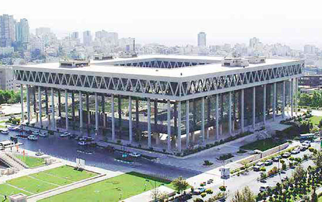 شبکه نمایش خانگی به دست صداوسیما می&zwnj;ا&zwnj;فتد یا ساترا؟