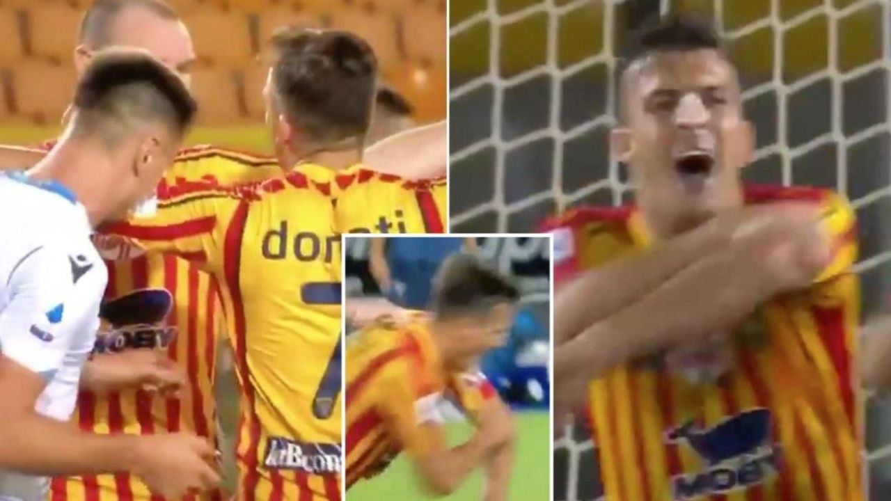 گاز گرفتن بازیکن در زمین فوتبال! + ویدئو گاز گرفتن بازیکن در زمین فوتبال! + ویدئو