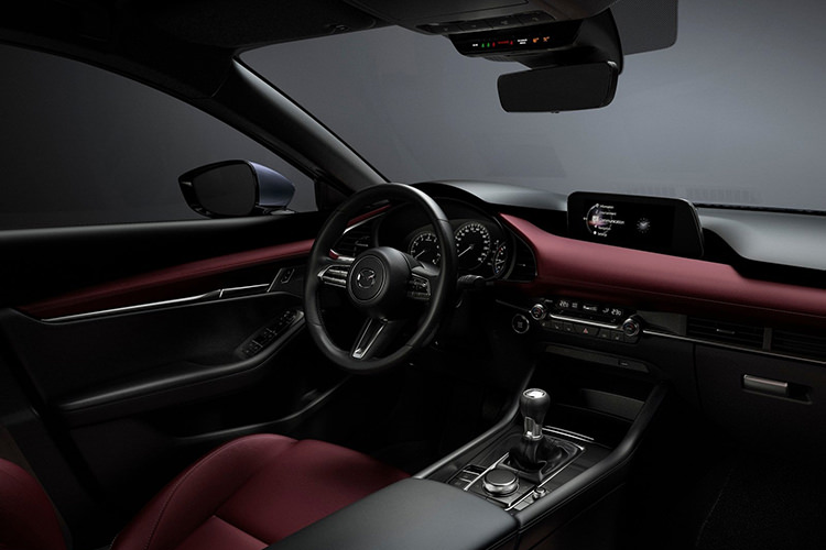 رونمایی از مزدا 3 هاچبک توربو