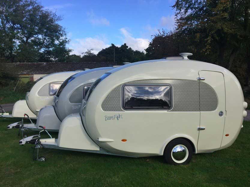 همه آن چیزهایی که باید درباره سفر با کمپر و ون مسافرتی بدانید