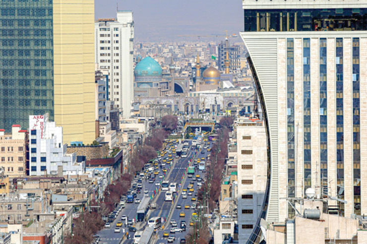 شماری از نمایندگان مجلس در نامه‌ای به مقام معظم رهبری، خواستار راهنمایی ایشان درباره موضوع بافت پیرامون حرم امام رضا (ع) شدند. دیروز صحن علنی مجلس، شاهد قرائت نامه ۲۳۰‌نماینده مجلس یازدهم به مقام معظم رهبری برای راهنمایی‌گرفتن از ایشان درباره پروژه مهم و البته پیچیده نوسازی و بهسازی بافت اطراف حرم امام‌هشتم (ع) بود؛ نامه‌ای که روح‌ا... متفکر آزاد، عضو هیئت‌رئیسه مجلس، آن را قرائت کرد.