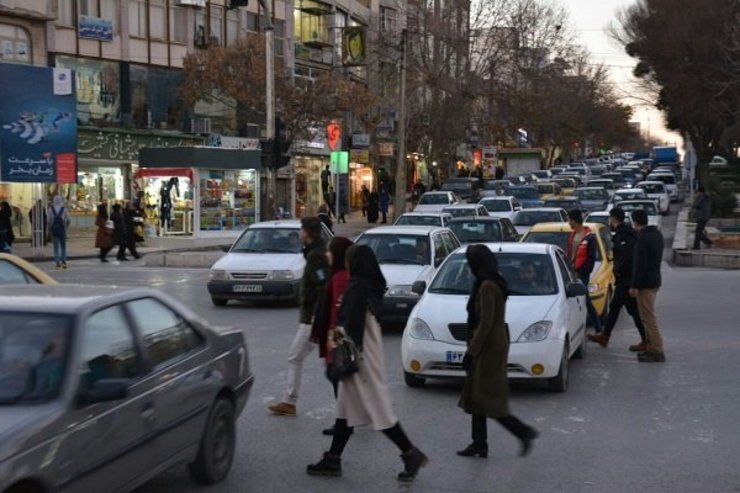 رئیس پلیس راهنمایی و رانندگی نیروی انتظامی درباره اجرایی شدن سامانه جریمه عابران پیاده گفت: ما کاملا آماده اجرا هستیم و نرم افزار آن هم آماده است.