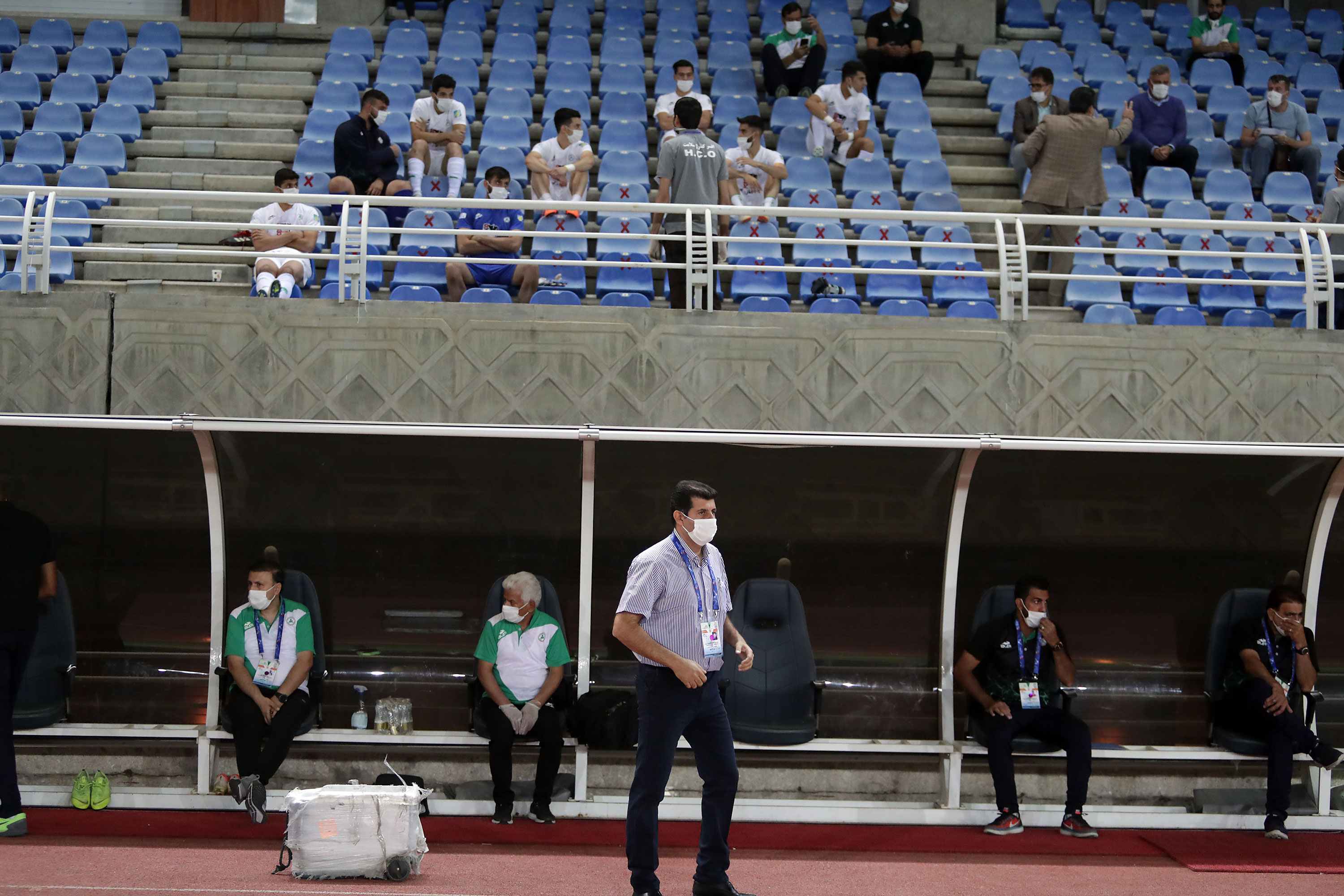 تساوی شهرخودرو خراسان و ذوبآهن در نیمه نخست تساوی شهرخودرو خراسان و ذوبآهن در نیمه نخست