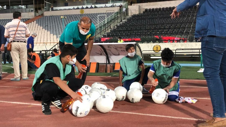 تساوی استقلال تهران و سایپا در نیمه نخست + ویدئو گل و حواشی تساوی استقلال تهران و سایپا در نیمه نخست + ویدئو گل و حواشی