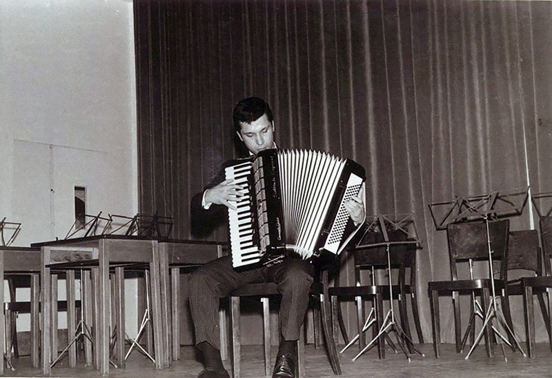 به راستی خسرو سینایی چه کسی بود؟ + ویدئو و تصویر