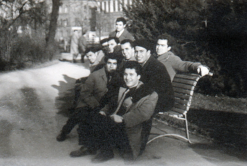 به راستی خسرو سینایی چه کسی بود؟ + ویدئو و تصویر