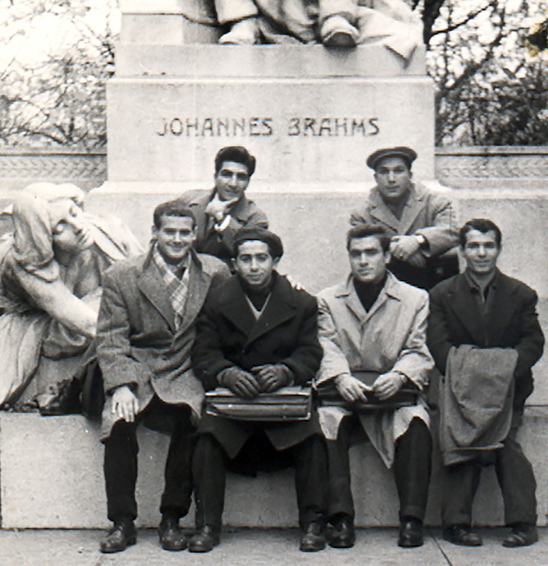 به راستی خسرو سینایی چه کسی بود؟ + ویدئو و تصویر