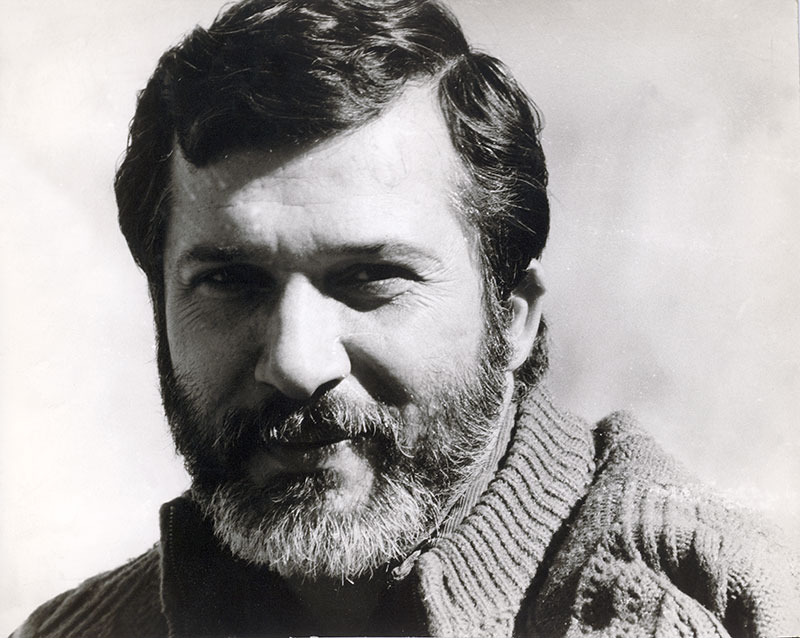 به راستی خسرو سینایی چه کسی بود؟ + ویدئو و تصویر