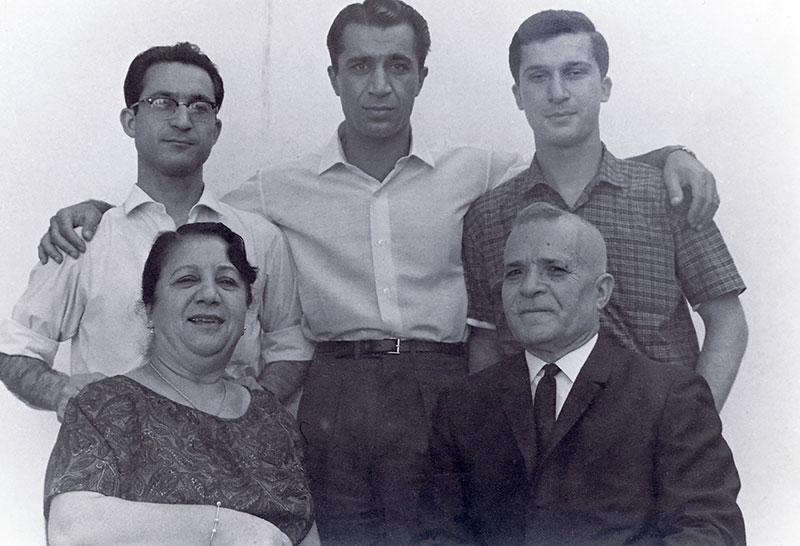 به راستی خسرو سینایی چه کسی بود؟ + ویدئو و تصویر