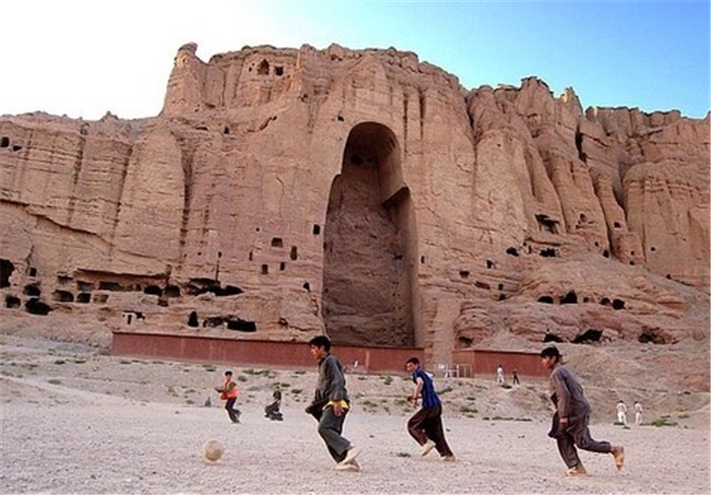 روایت زندگی یک هنرمند مهاجر | ما هنرمندان افغانستانی مثل بچه&zwnj;های بی&zwnj;سرپرست هستیم
