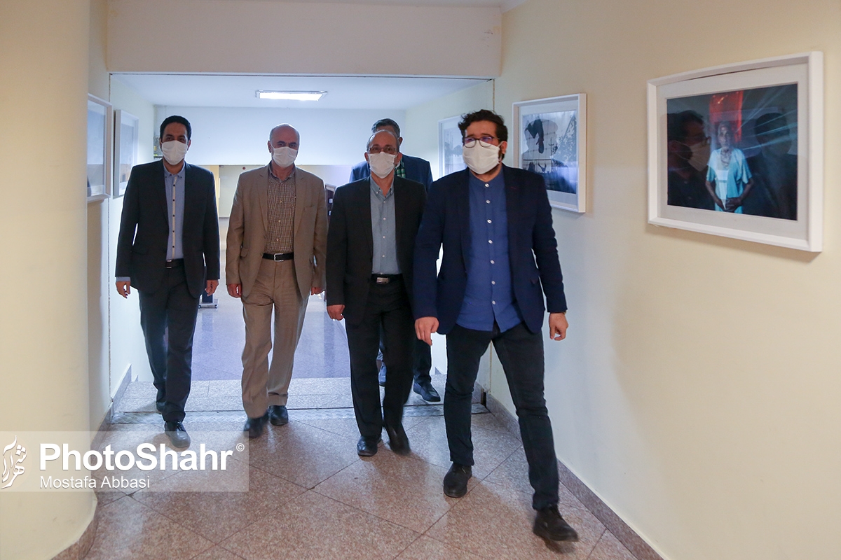 بازدید مسئولان شهری و استانی از روزنامه شهرآرار در متفاوت‌ترین روز خبرنگار