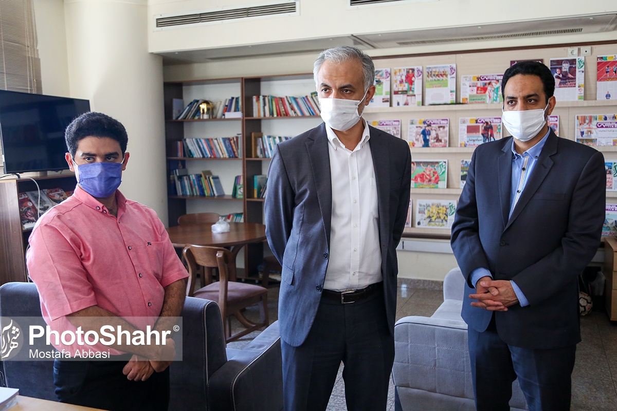 بازدید مسئولان شهری و استانی از روزنامه شهرآرار در متفاوت‌ترین روز خبرنگار