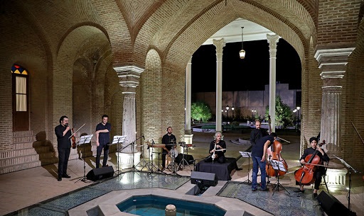 چطور کلهر در شب اجرای سیروان خسروی توانست چهره محبوب کنسرت&zwnj;های زنده آنلاین باشد؟