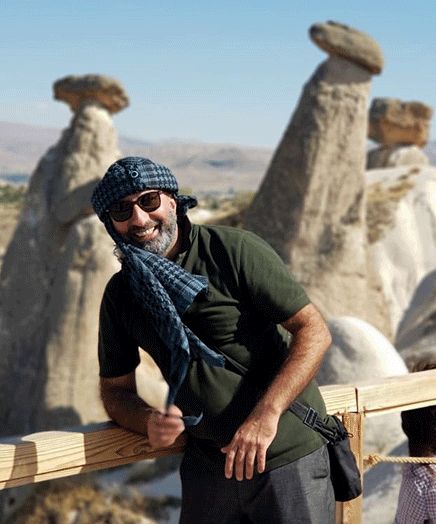 گفتگو با منصور ضابطیان به بهانه انتشار کتاب جدیدش، «سه‌رنگ»