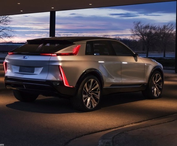 کادیلاک اولین ماشین الکتریکی خود را رونمایی کرد+ عکس