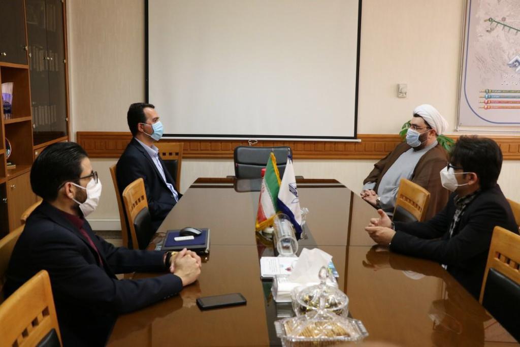 تشکیل گروه کارشناسی برای اجرای طرحهای کتابخوانی در قطارشهری مشهد تشکیل گروه کارشناسی برای اجرای طرحهای کتابخوانی در قطارشهری مشهد