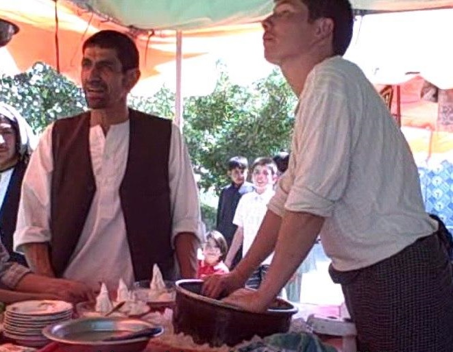 طرز تهیه شیریخ بستنی پرطرفدار در افغانستان+ فیلم طرز تهیه شیریخ بستنی پرطرفدار در افغانستان+ فیلم