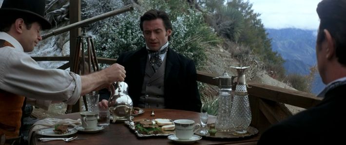 فیلمهای کریستوفر نولان درباره چای و قهوه و میانوعدههای خوشمزه است فیلمهای کریستوفر نولان درباره چای و قهوه و میانوعدههای خوشمزه است