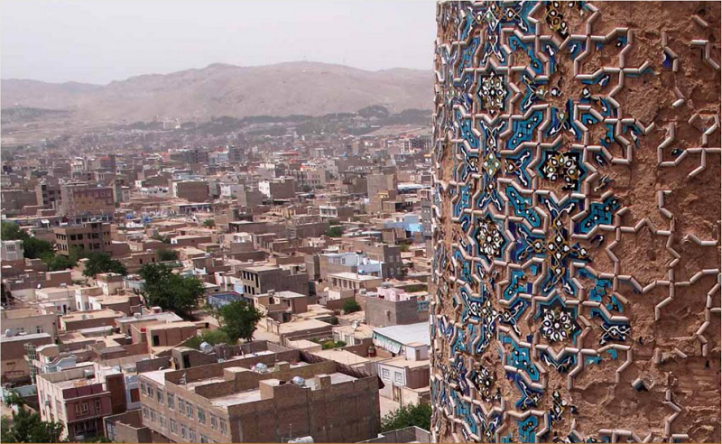 همه چیز درباره مناره&zwnj;های هرات | تشکیل کمیته اضطراری برای جلوگیری از فروپاشی مناره پنجم
