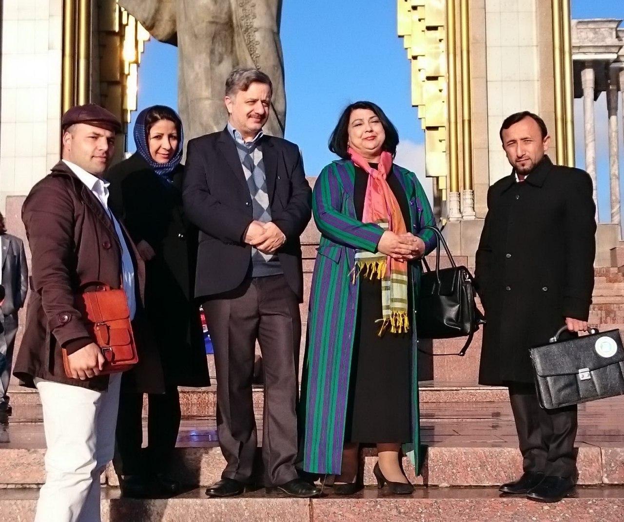 محمدکاظم کاظمی: حمیرا نکهت بانوی شعر امروز افغانستان بود