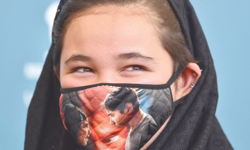 شمیلا دختر افغانستانی فیلم خورشید در فرش قرمز ونیز + عکس شمیلا دختر افغانستانی فیلم خورشید در فرش قرمز ونیز + عکس