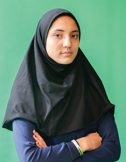 شانه به شانه‌ی موج‌ها