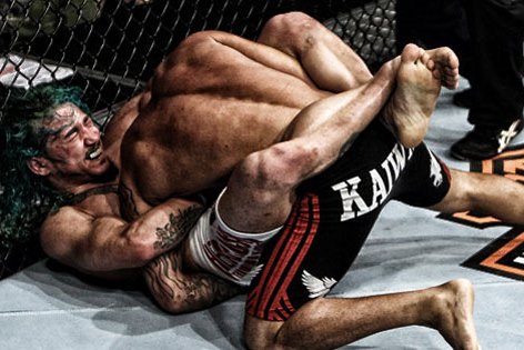 MMA یا ضرب و شتم در حد مرگ؟| خطرناک&zwnj;ترین رشته جهان را بشناسید