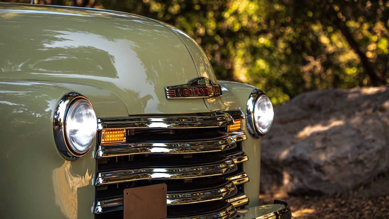 معرفی وانت آیکون ۴x۴  مبتنی بر شورولت کلاسیک