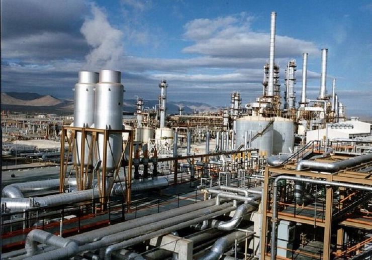 کمیسیون انرژی خواستار تسریع  اجرای قانون حمایت از توسعه صنایع پایین‌دستی نفت خام شد