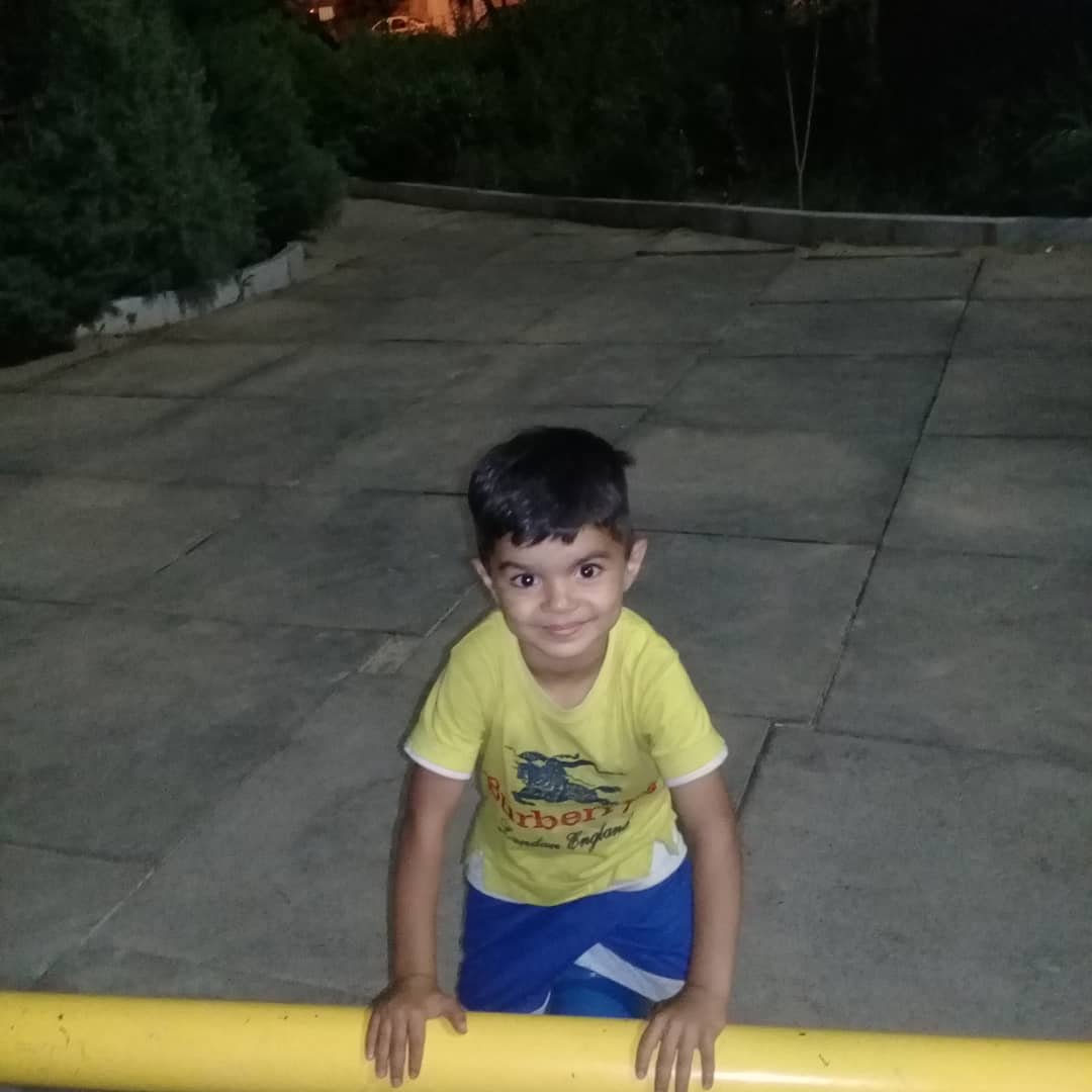 مرگ تلخ پسر ۴ساله پای تیر برق + عکس
