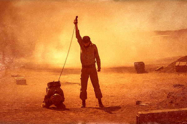 نگاهی به آثار شاخص سینمایی ایران که به نقد دولت&zwnj;ها پرداخته&zwnj;اند