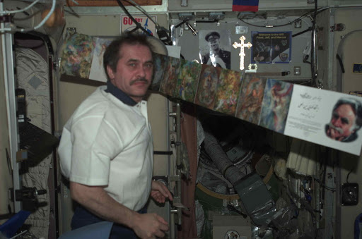 درگذشت سیروس برزو از مروجان علوم کیهانی در روز جهانی فضا